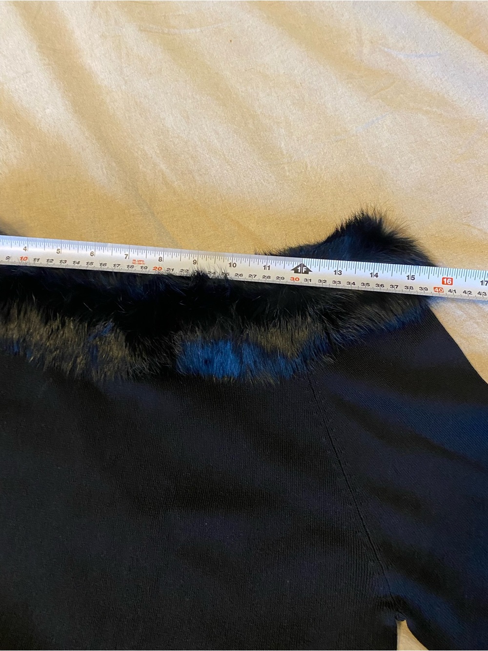 Y2K Bianca nygard Black Off-the-Shoulder Sweater with real Fur Trim - Picture 6 of 10